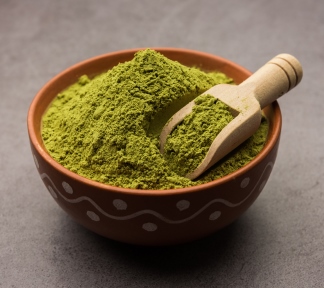 Henna powder