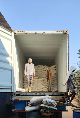 Global export logistics for bulk henna powder shipments